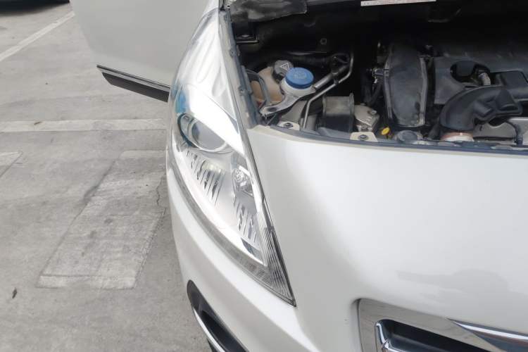 Used Peugeot 3008 2015 1.6THP Automatic Prestige Edition Engine Bay Right