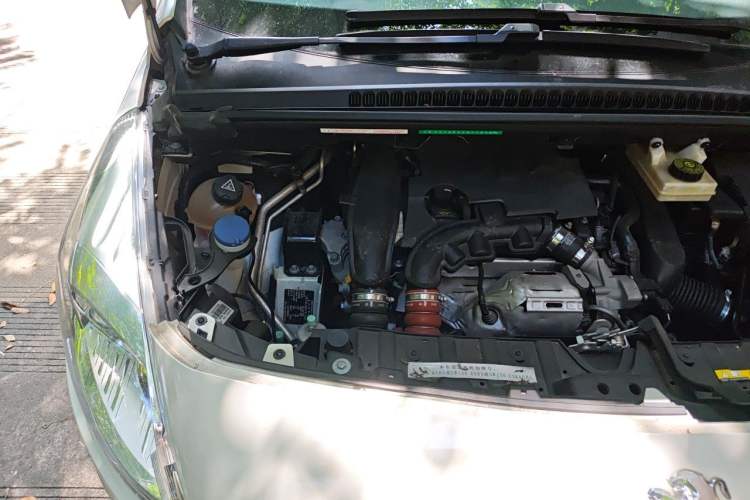 Used Peugeot 3008 2015 1.6THP Automatic Prestige Edition Engine Bay Right