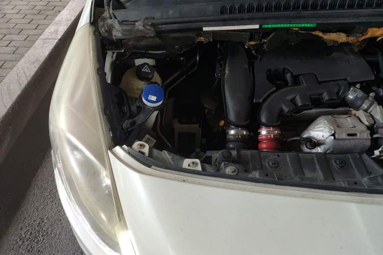 Used Peugeot 3008 2015 1.6THP Automatic Classic Edition Engine Bay Right