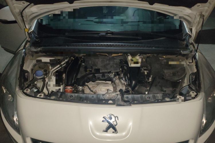 Used Peugeot 3008 2015 1.6THP Automatic Classic Edition Engine Bay