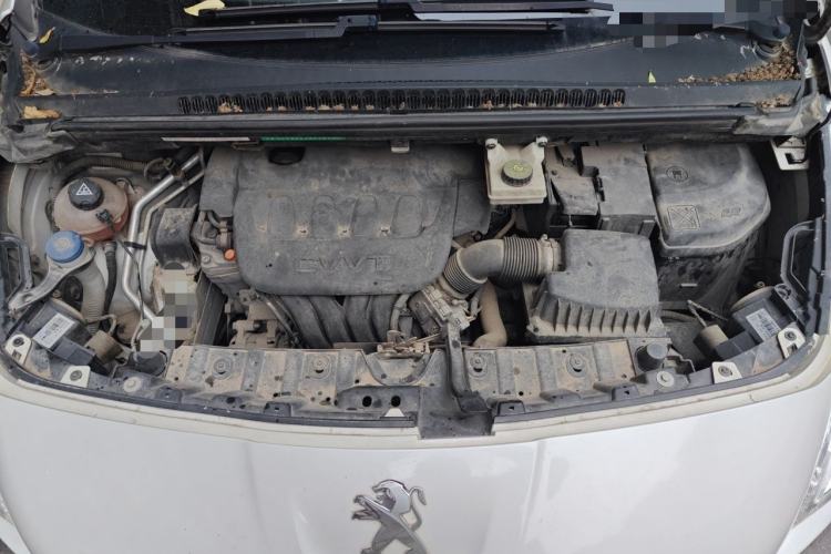 Used Peugeot 3008 2015 2.0L Automatic Trend Edition Engine Bay