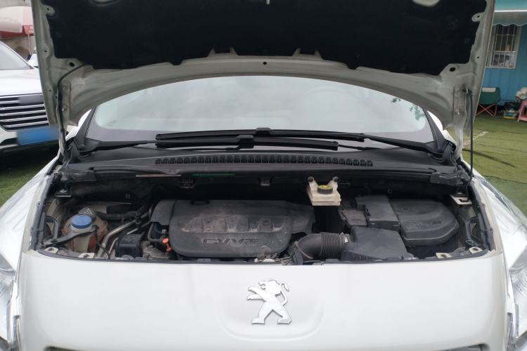 Used Peugeot 3008 2015 2.0L Automatic Classic Edition Engine Bay
