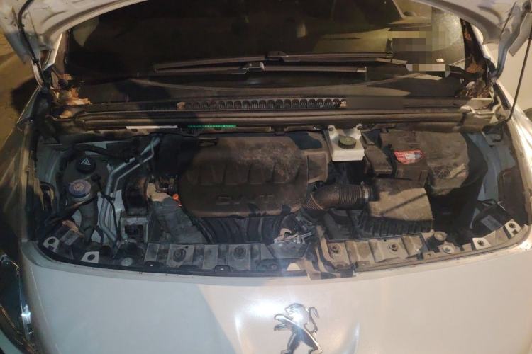 Used Peugeot 3008 2015 2.0L Automatic Classic Edition Engine Bay