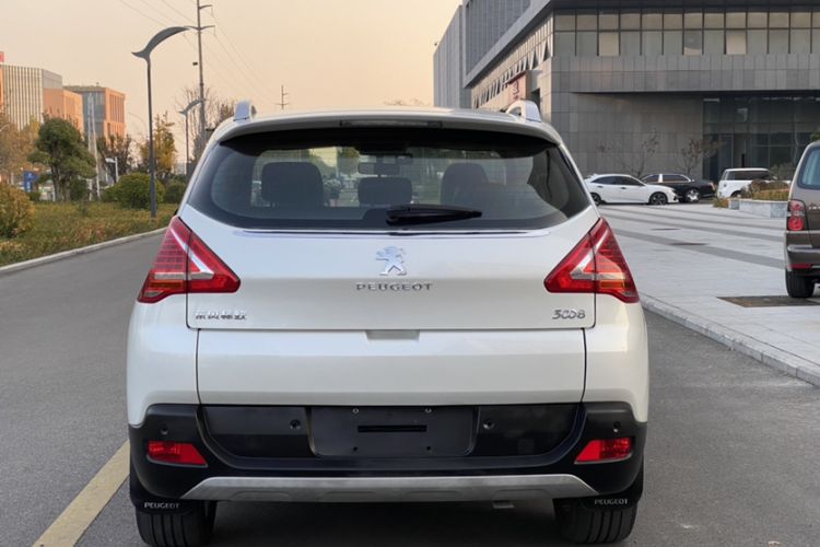Used Peugeot 3008 2015 2.0L Automatic Trend Edition Exterior 9