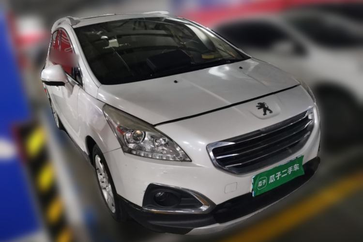 Used Peugeot 3008 2015 2.0L Automatic Trend Edition Front Right 45 Deg