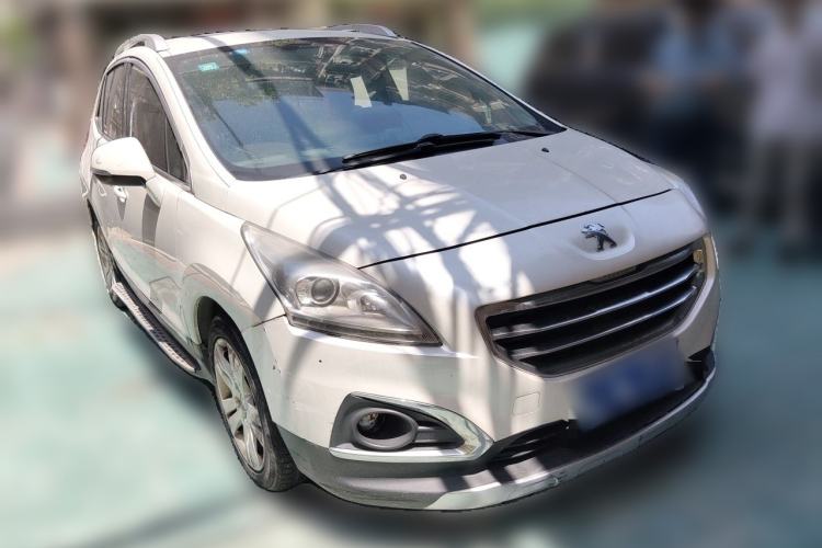 Used Peugeot 3008 2015 2.0L Automatic Classic Edition Front Right 45 Deg