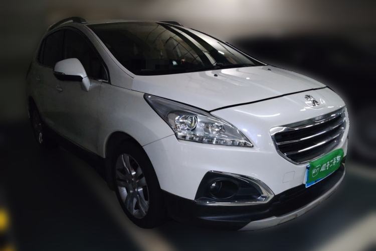 Used Peugeot 3008 2015 2.0L Automatic Trend Edition Front Right 45 Deg