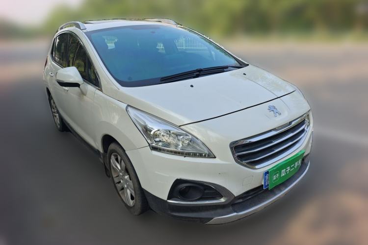 Used Peugeot 3008 2015 2.0L Automatic Classic Edition Front Right 45 Deg