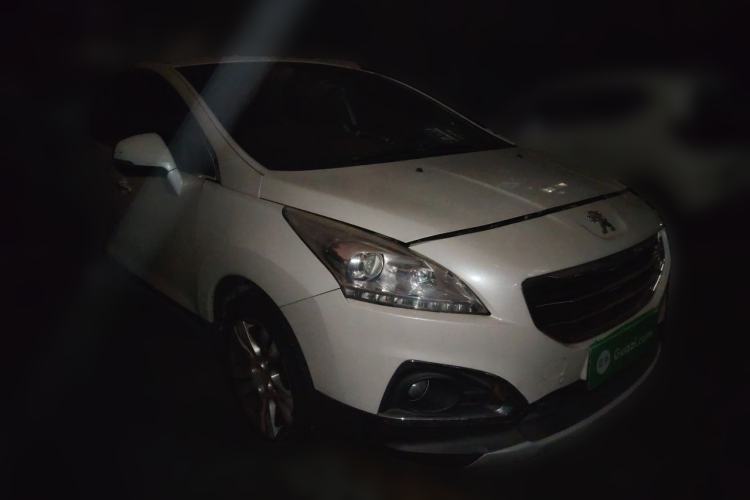 Used Peugeot 3008 2015 1.6THP Automatic Classic Edition Front Right 45 Deg