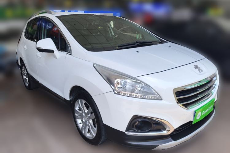 Used Peugeot 3008 2015 1.6THP Automatic Prestige Edition Front Right 45 Deg