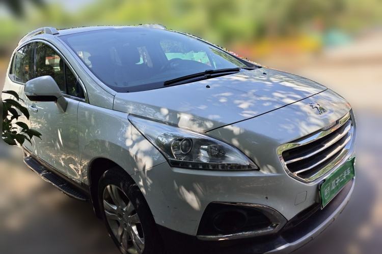 Used Peugeot 3008 2015 2.0L Automatic Trend Edition Front Right 45 Deg