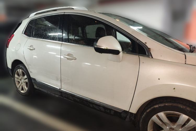 Used Peugeot 3008 2015 2.0L Automatic Trend Edition Front Right 45 Deg