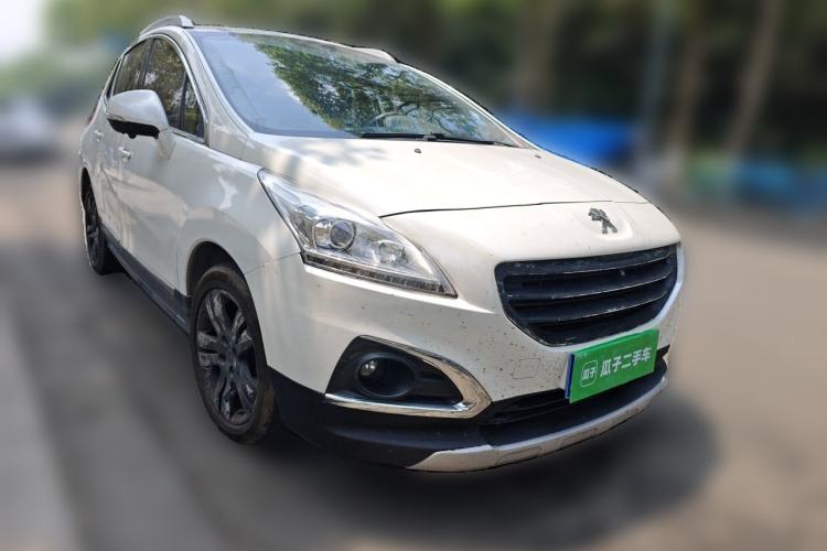 Used Peugeot 3008 2015 2.0L Automatic Classic Edition Front Right 45 Deg