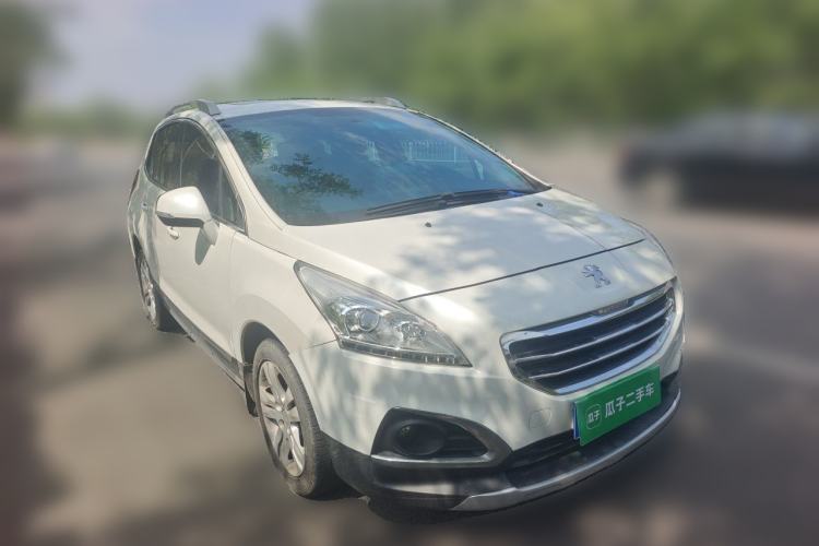 Used Peugeot 3008 2015 2.0L Automatic Classic Edition Front Right 45 Deg