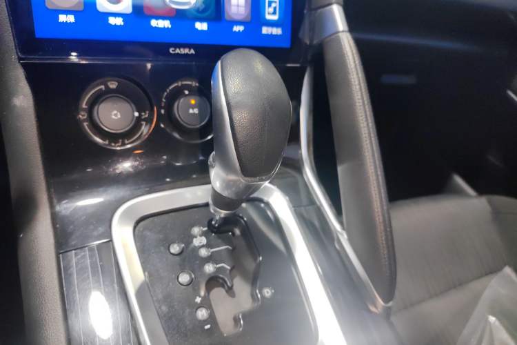 Used Peugeot 3008 2015 2.0L Automatic Classic Edition Gear Lever