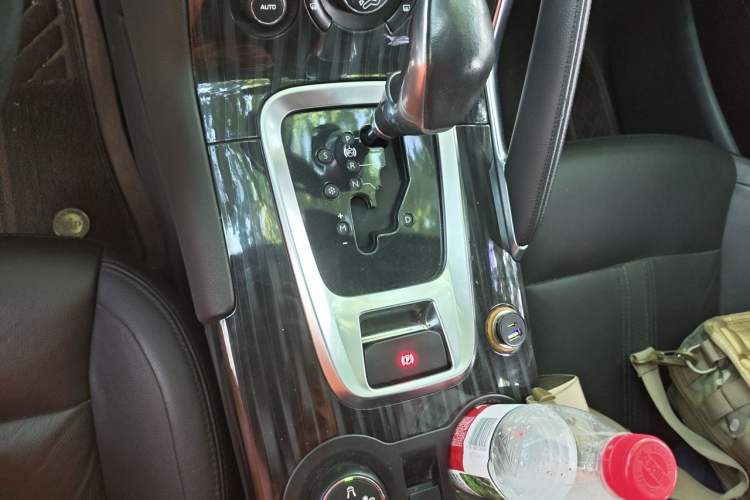 Used Peugeot 3008 2015 1.6THP Automatic Prestige Edition Gear Lever