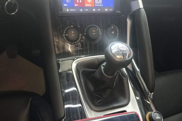 Used Peugeot 3008 2015 2.0L Manual Classic Edition Gear Lever