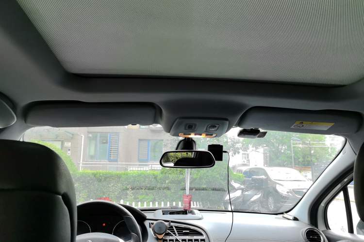 Used Peugeot 3008 2015 1.6THP Automatic Prestige Edition Headliner