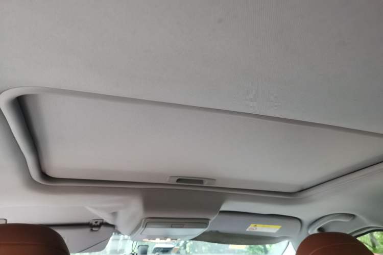 Used Peugeot 3008 2015 2.0L Automatic Classic Edition Headliner
