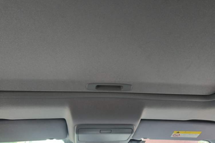 Used Peugeot 3008 2015 2.0L Automatic Classic Edition Headliner