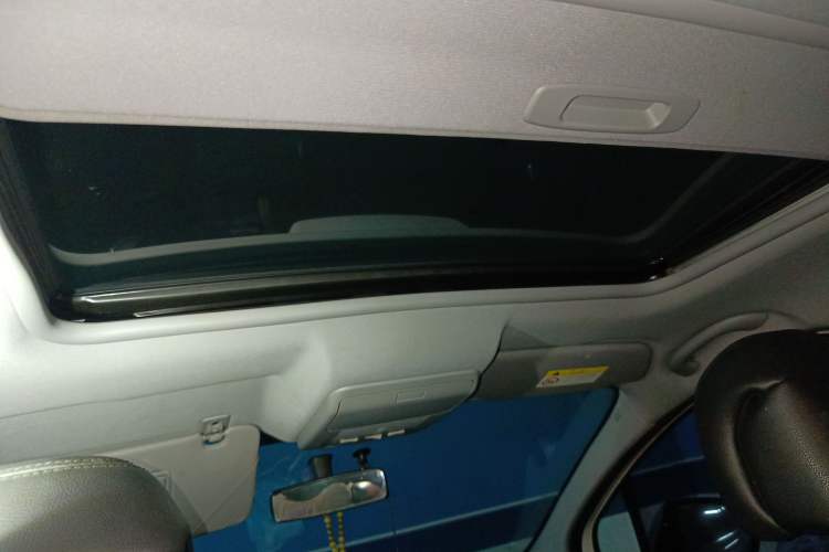 Used Peugeot 3008 2015 2.0L Automatic Trend Edition Headliner