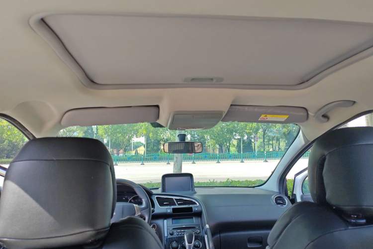 Used Peugeot 3008 2015 2.0L Automatic Classic Edition Headliner