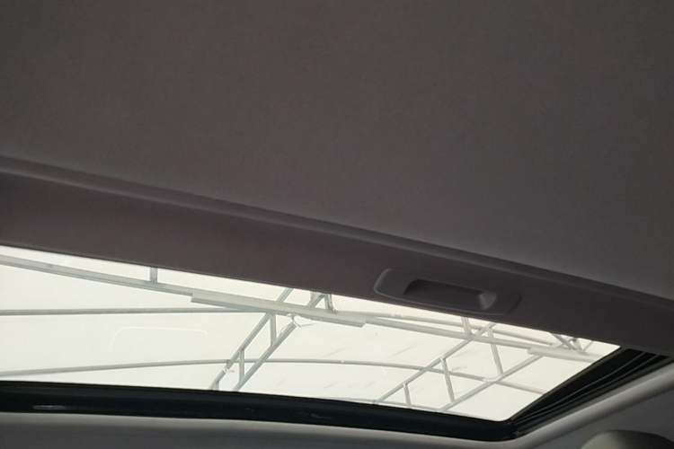 Used Peugeot 3008 2015 2.0L Automatic Trend Edition Headliner
