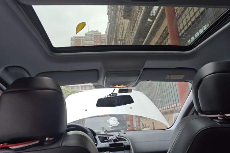 Used Peugeot 3008 2015 2.0L Automatic Trend Edition Headliner