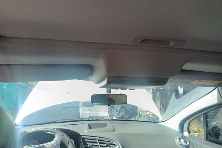 Used Peugeot 3008 2015 2.0L Automatic Trend Edition Headliner