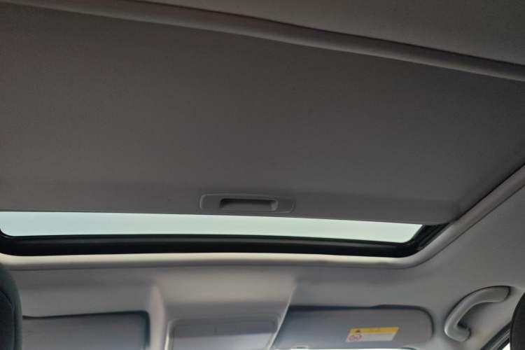 Used Peugeot 3008 2015 2.0L Manual Classic Edition Headliner