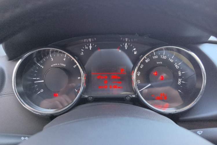 Used Peugeot 3008 2015 1.6THP Automatic Trend Edition Instrument Cluster