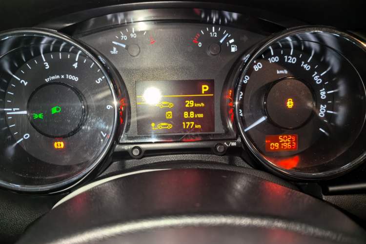 Used Peugeot 3008 2015 1.6THP Automatic Prestige Edition Instrument Cluster