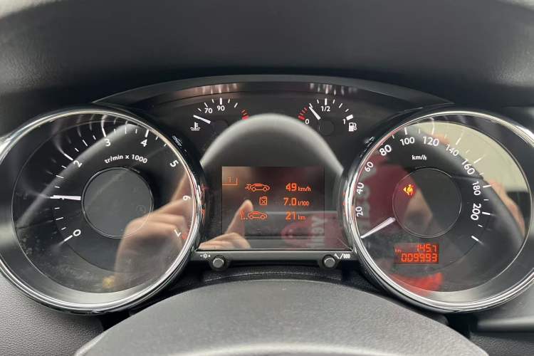 Used Peugeot 3008 2015 2.0L Manual Classic Edition Instrument Cluster