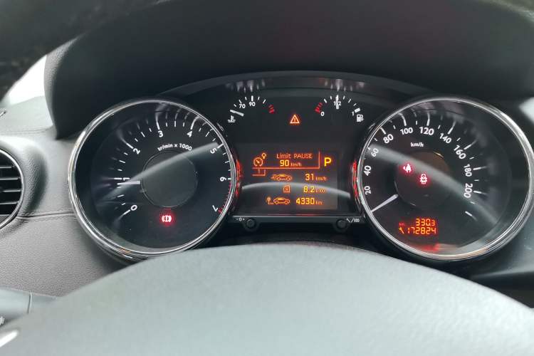Used Peugeot 3008 2015 1.6THP Automatic Prestige Edition Instrument Cluster