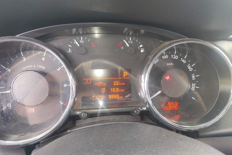 Used Peugeot 3008 2015 1.6THP Automatic Prestige Edition Instrument Cluster