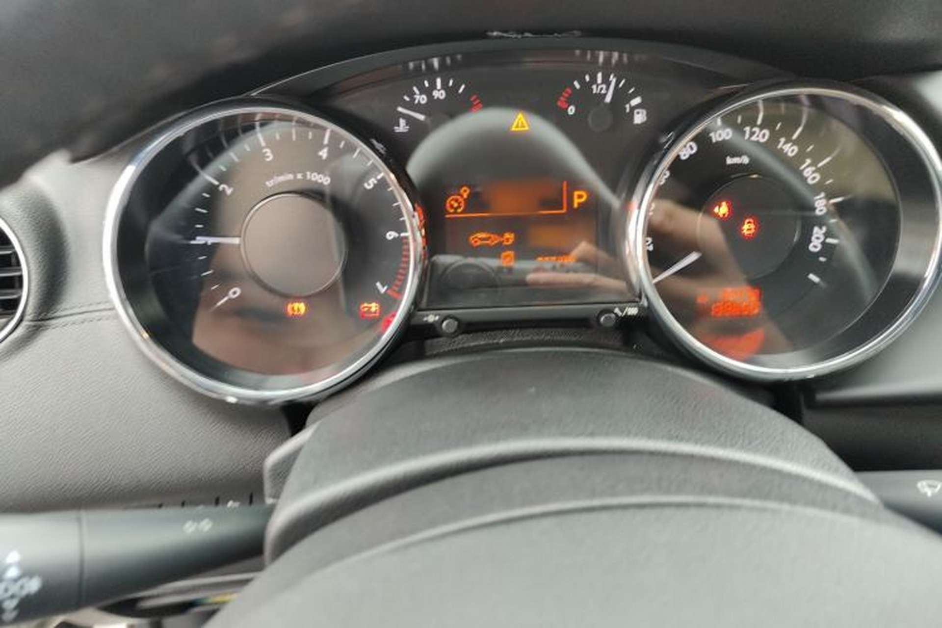 Used Peugeot 3008 2015 2.0L Automatic Trend Edition Instrument Cluster