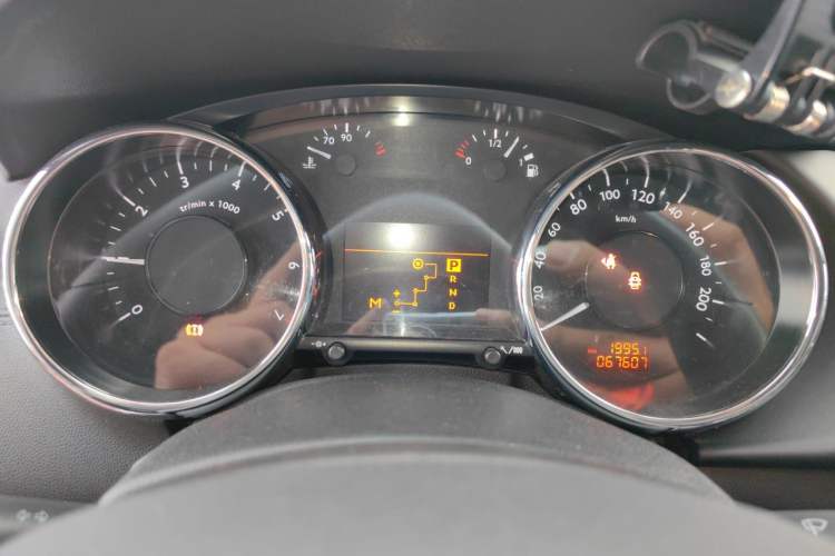 Used Peugeot 3008 2015 2.0L Automatic Classic Edition Instrument Cluster