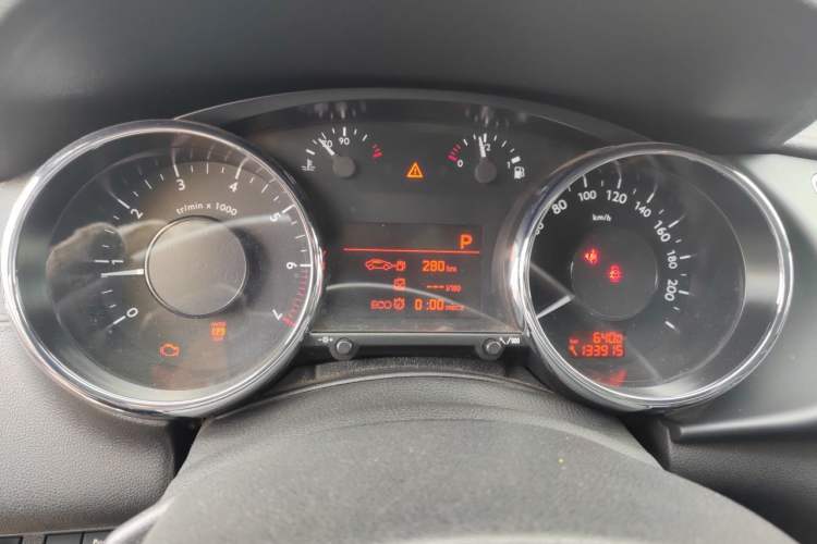 Used Peugeot 3008 2015 1.6THP Automatic Trend Edition Instrument Cluster