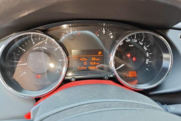 Used Peugeot 3008 2015 2.0L Automatic Classic Edition Instrument Cluster