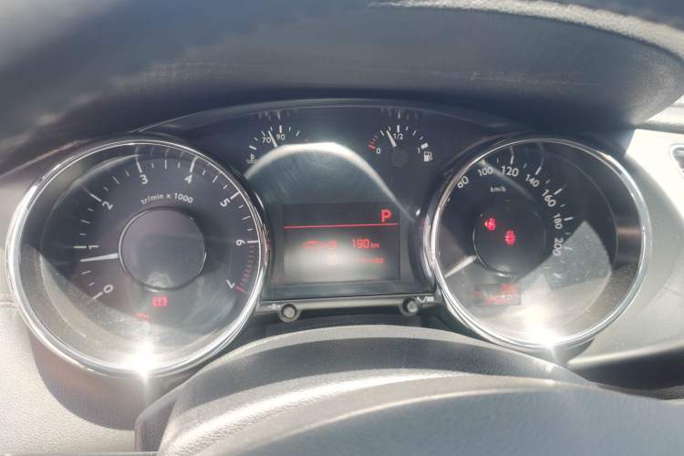 Used Peugeot 3008 2015 2.0L Automatic Classic Edition Instrument Cluster
