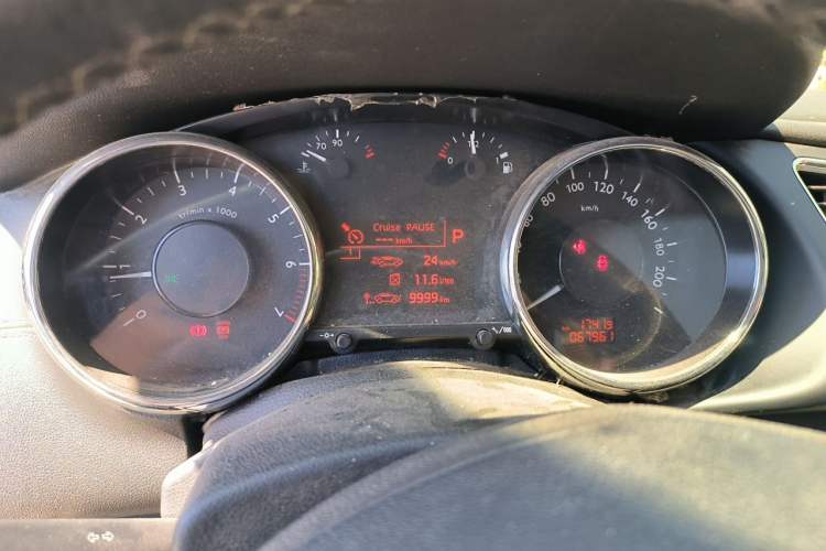Used Peugeot 3008 2015 2.0L Automatic Trend Edition Instrument Cluster