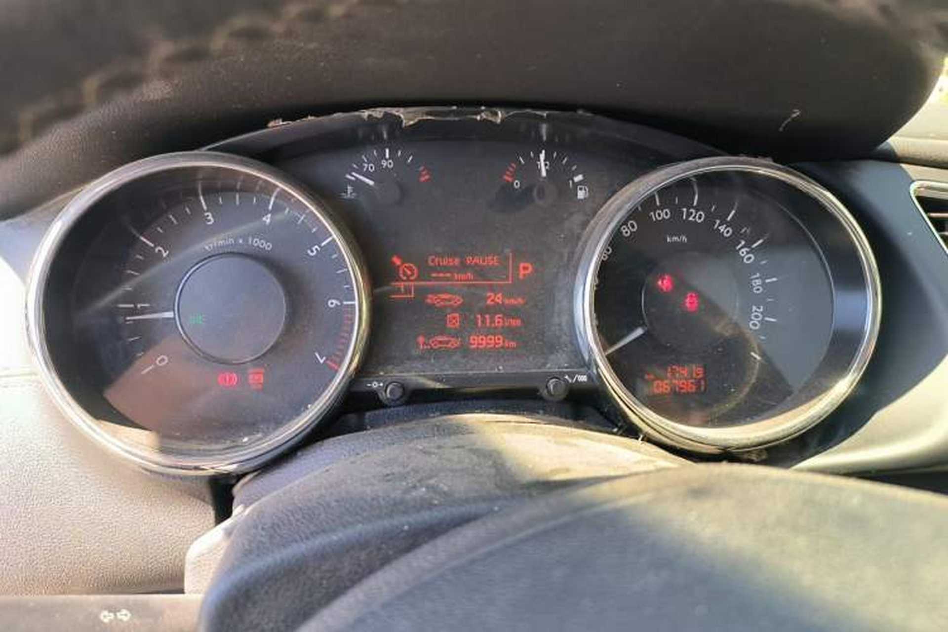 Used Peugeot 3008 2015 2.0L Automatic Trend Edition Instrument Cluster