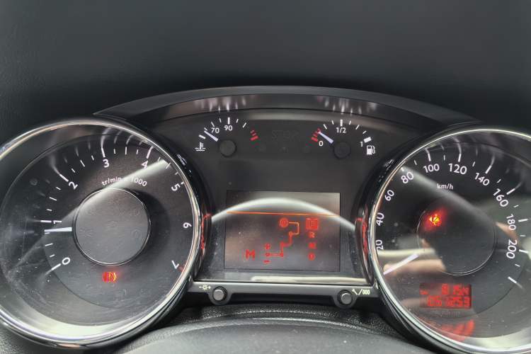 Used Peugeot 3008 2015 2.0L Automatic Trend Edition Instrument Cluster