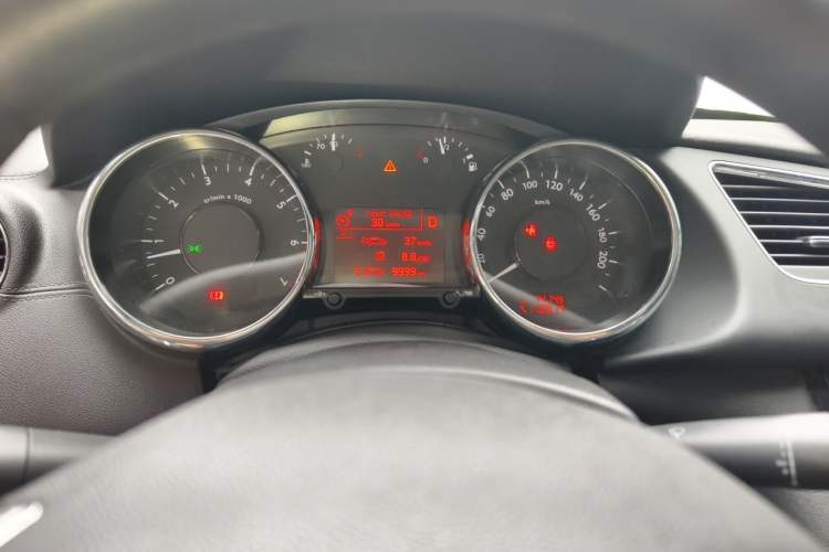 Used Peugeot 3008 2015 1.6THP Automatic Classic Edition Instrument Cluster