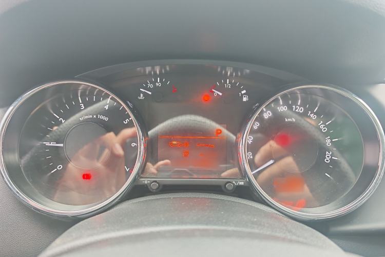 Used Peugeot 3008 2015 1.6THP Automatic Classic Edition Instrument Cluster