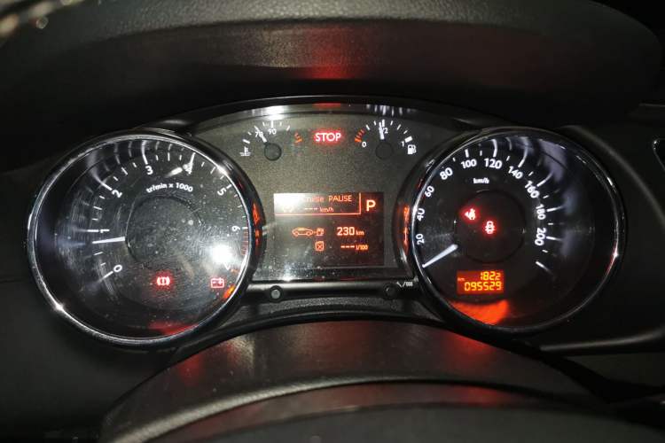 Used Peugeot 3008 2015 2.0L Automatic Trend Edition Instrument Cluster
