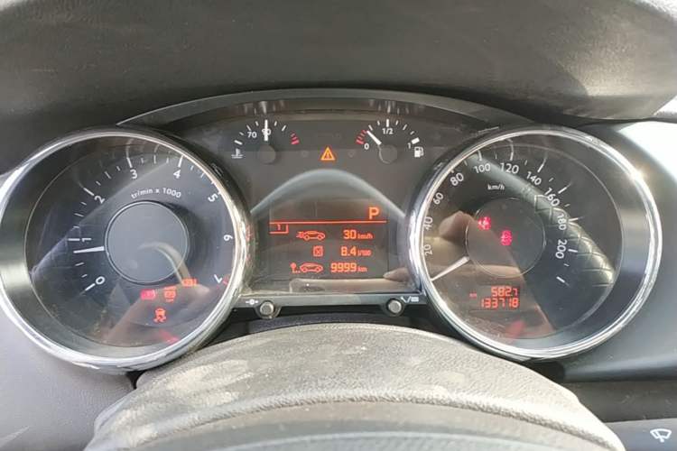 Used Peugeot 3008 2015 1.6THP Automatic Classic Edition Instrument Cluster