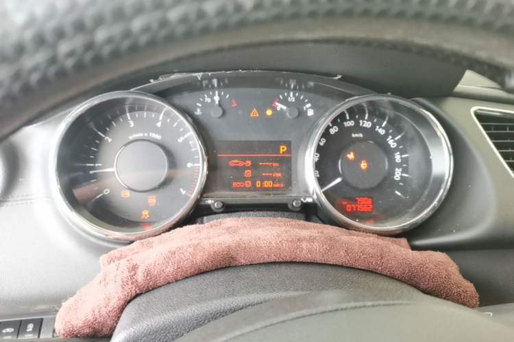 Used Peugeot 3008 2015 1.6THP Automatic Classic Edition Instrument Cluster