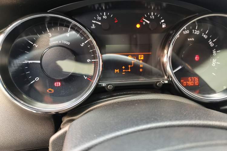 Used Peugeot 3008 2015 2.0L Automatic Classic Edition Instrument Cluster