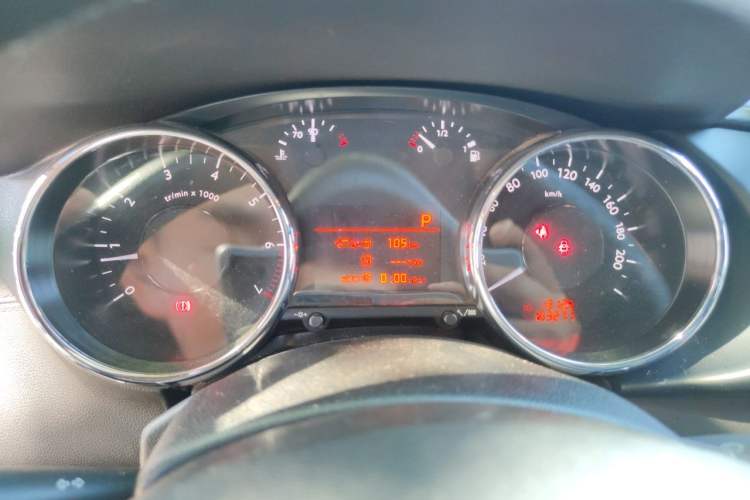 Used Peugeot 3008 2015 1.6THP Automatic Classic Edition Instrument Cluster